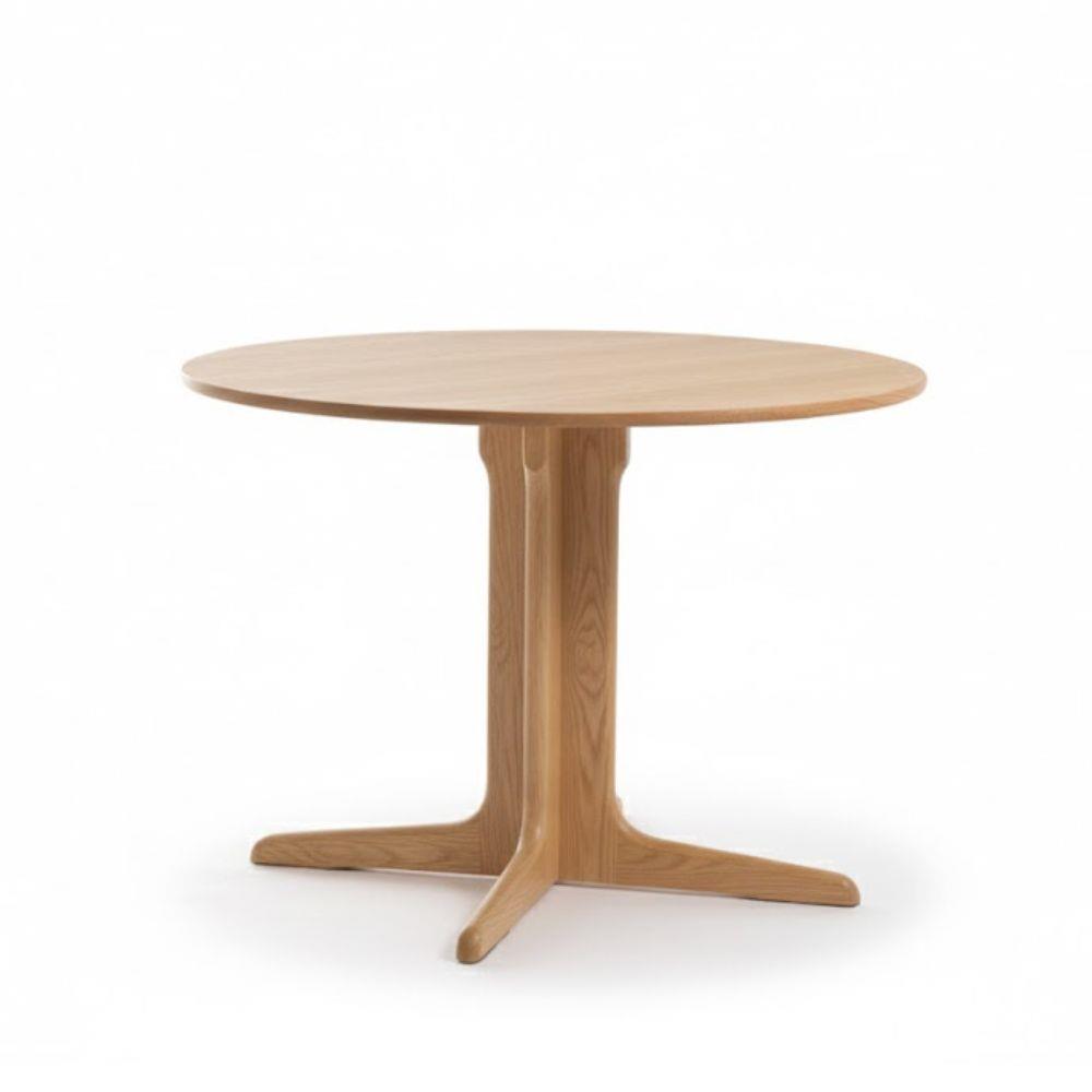 Round Top Pedestal Dining Table